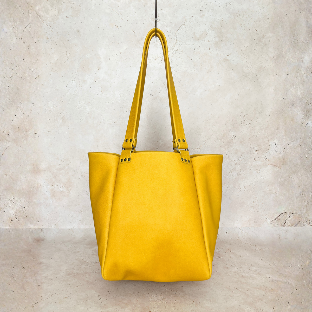Le Ophrys | Taurillon nubuck jaune