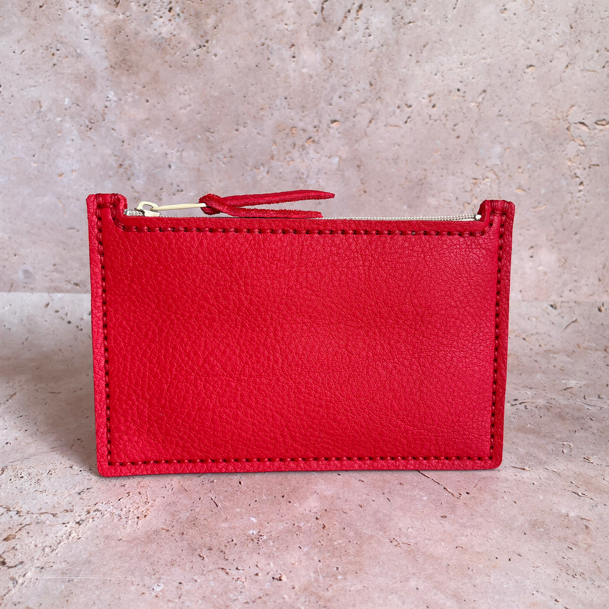 vue de dos pochette portefeuille en cuir format passeport maroquinerie française faméthic