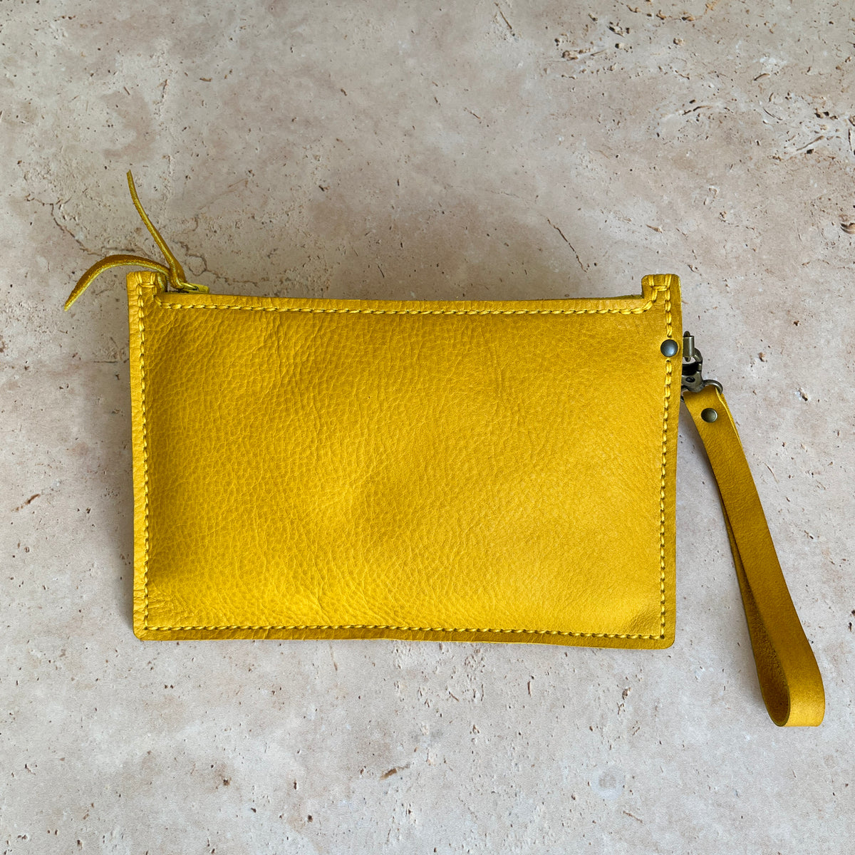 pochettedragonnebardanevuedefacecuirtaurillonjaune