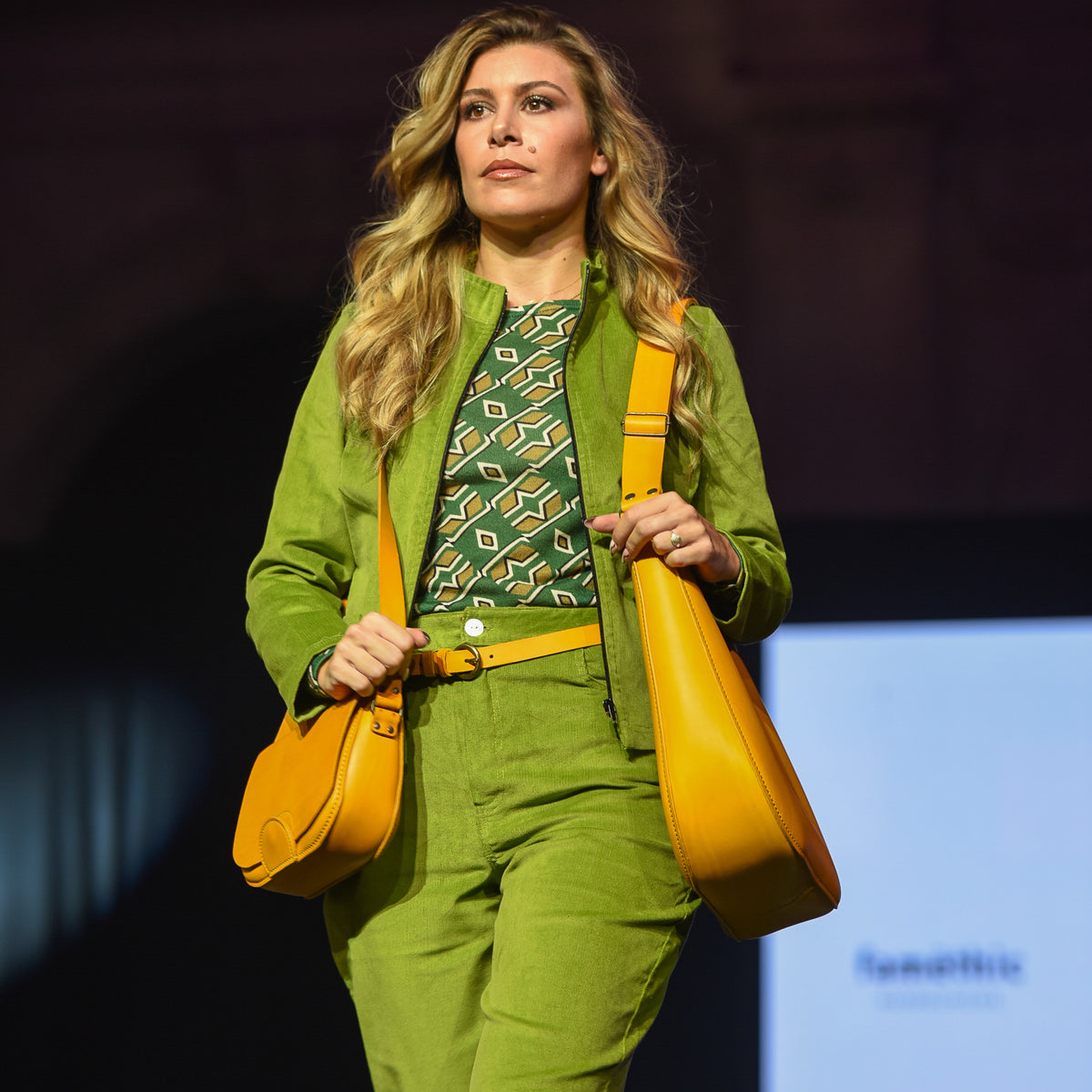 maroquinerie artisanal éthique famethic artisan maroquinier cuir atelier sac besace fabrication français france marseille grand sac cuir jaune