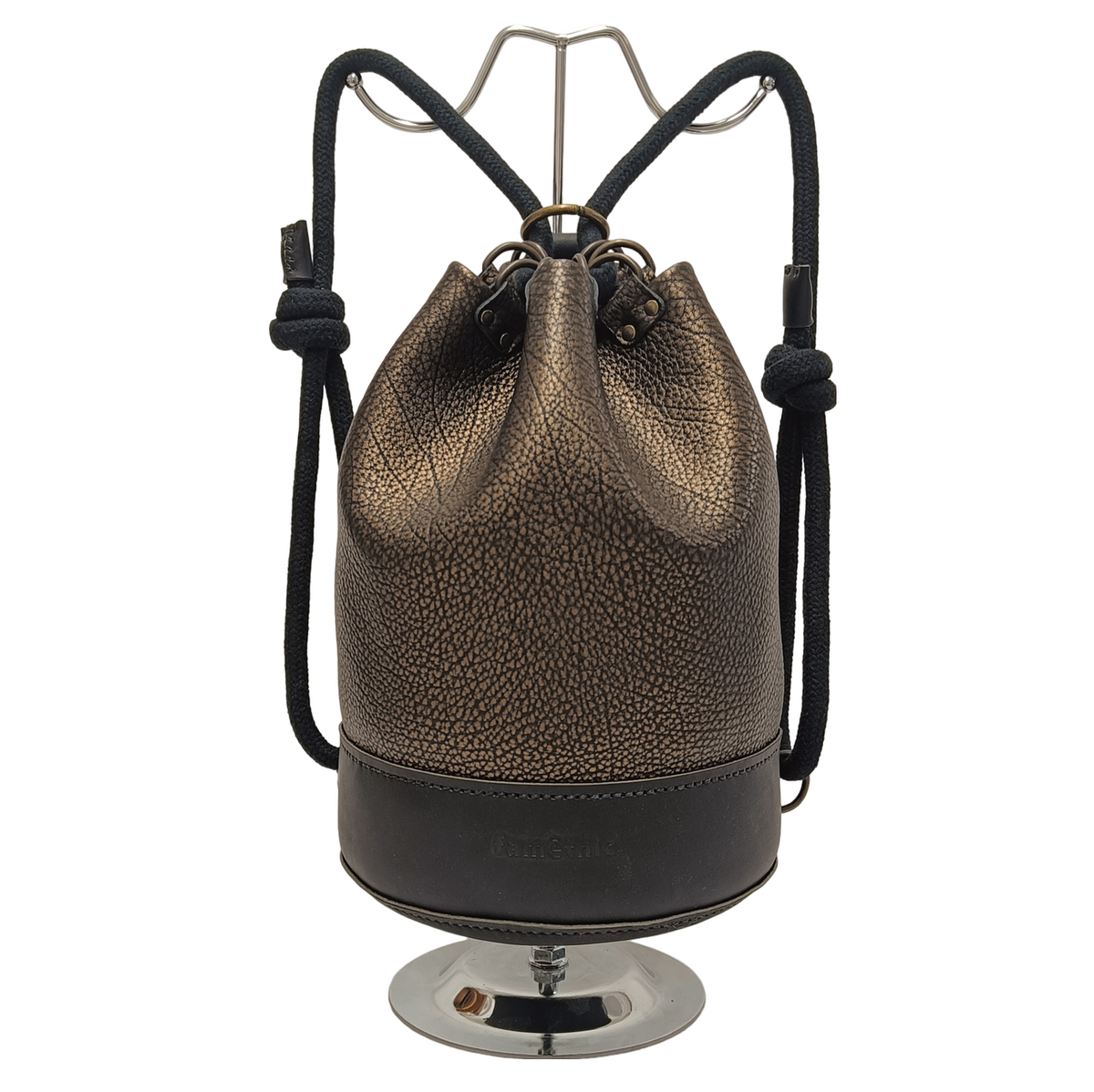 sac à dos marin noir bronze argenté camélée famethic maroquinerie cuir made in france fabrication française createur