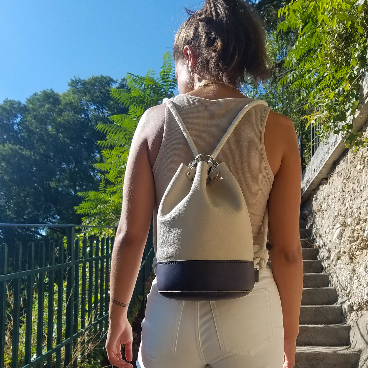 sac à dos sac seau cuir véritable original artisanal sacs bufflon tourillon faméthic famethic créateur marseille 