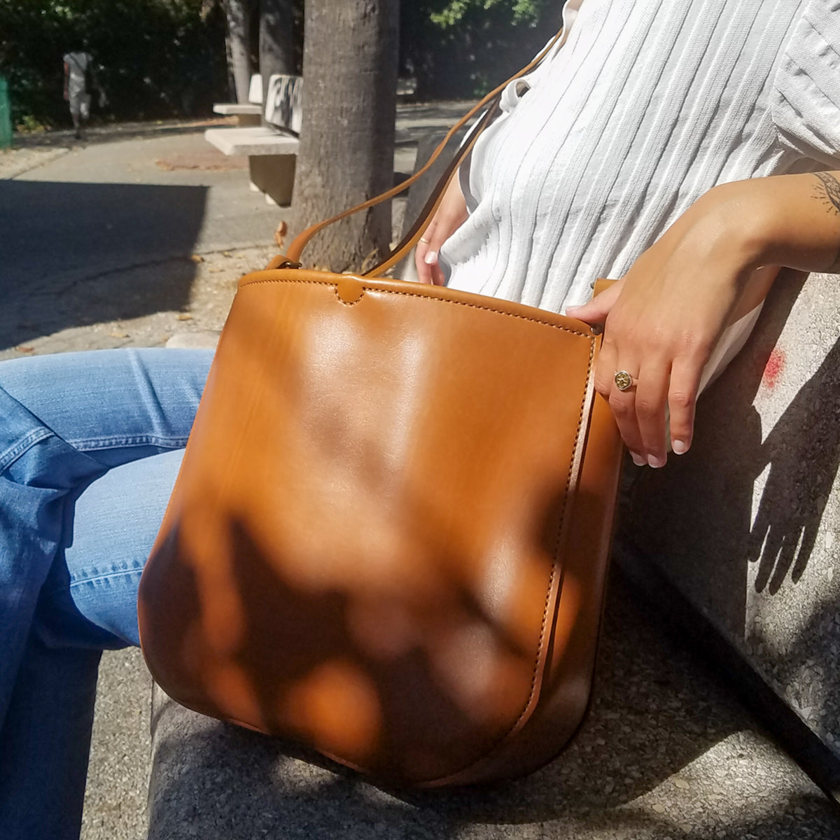 maroquinerie artisanal éthique famethic artisan maroquinier cuir atelier sac besace fabrication français france marseille grand sac cuir