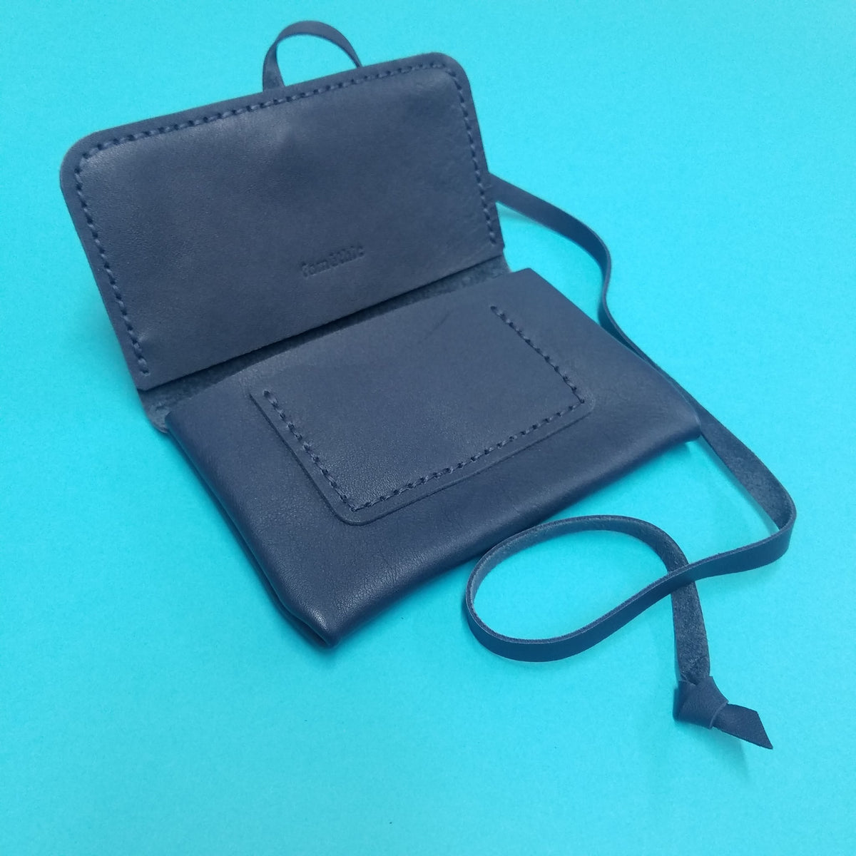 faméthic famethic cuir français maroquinerie éthique artisanale blague à tabac bruyère pochette